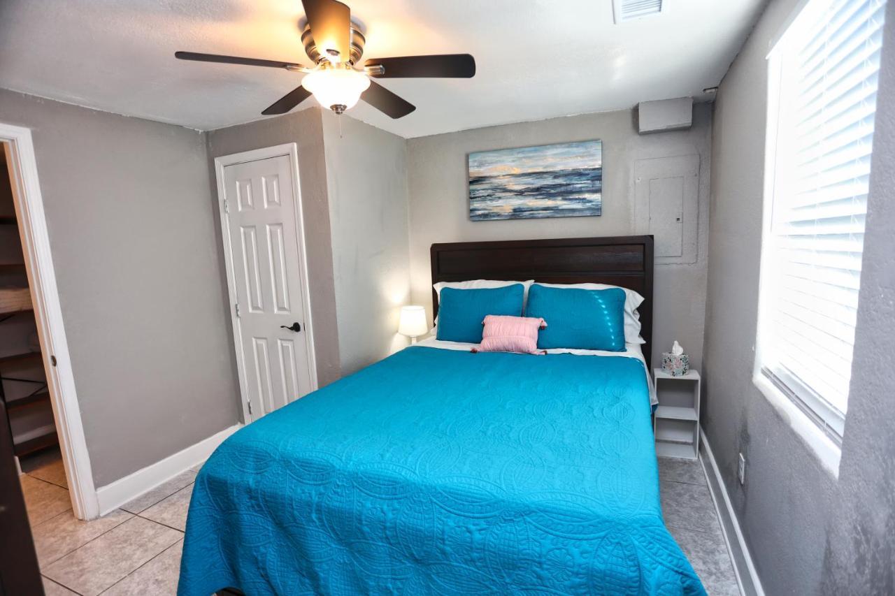 Galveston Getaway - Close To Everything Exterior photo